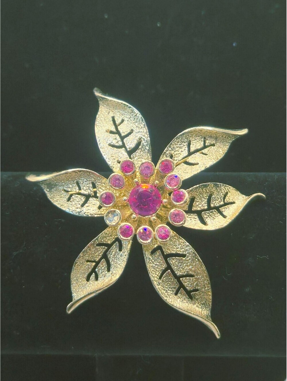 VTG Sarah Coventry 1967 Fashion Flower Brooch Silver Tone Pink Rhinestone Pin